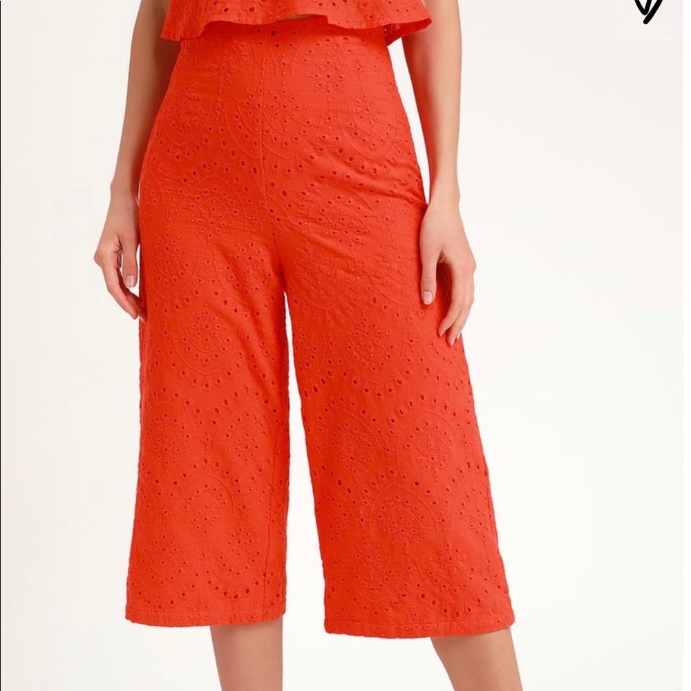 Cute Eyelet Culotte Capri Pants